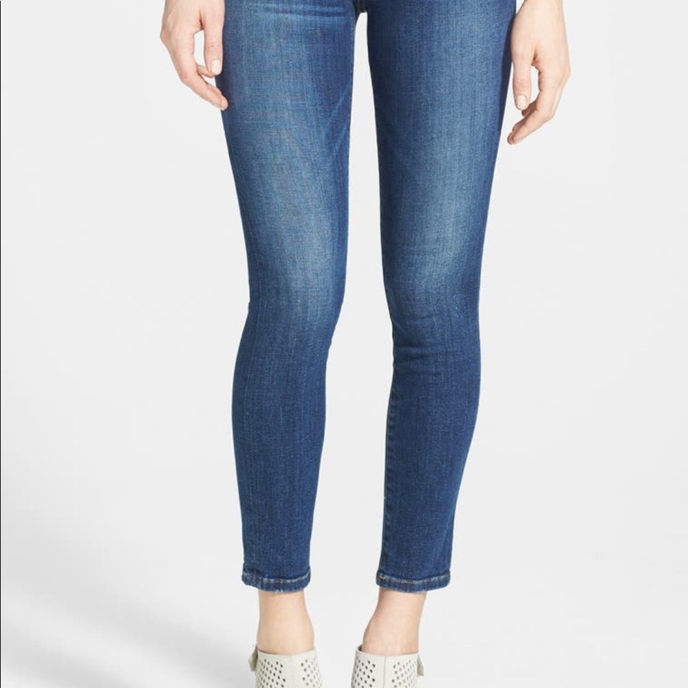Joe’s Jeans Abree skinny ankle. Size 25